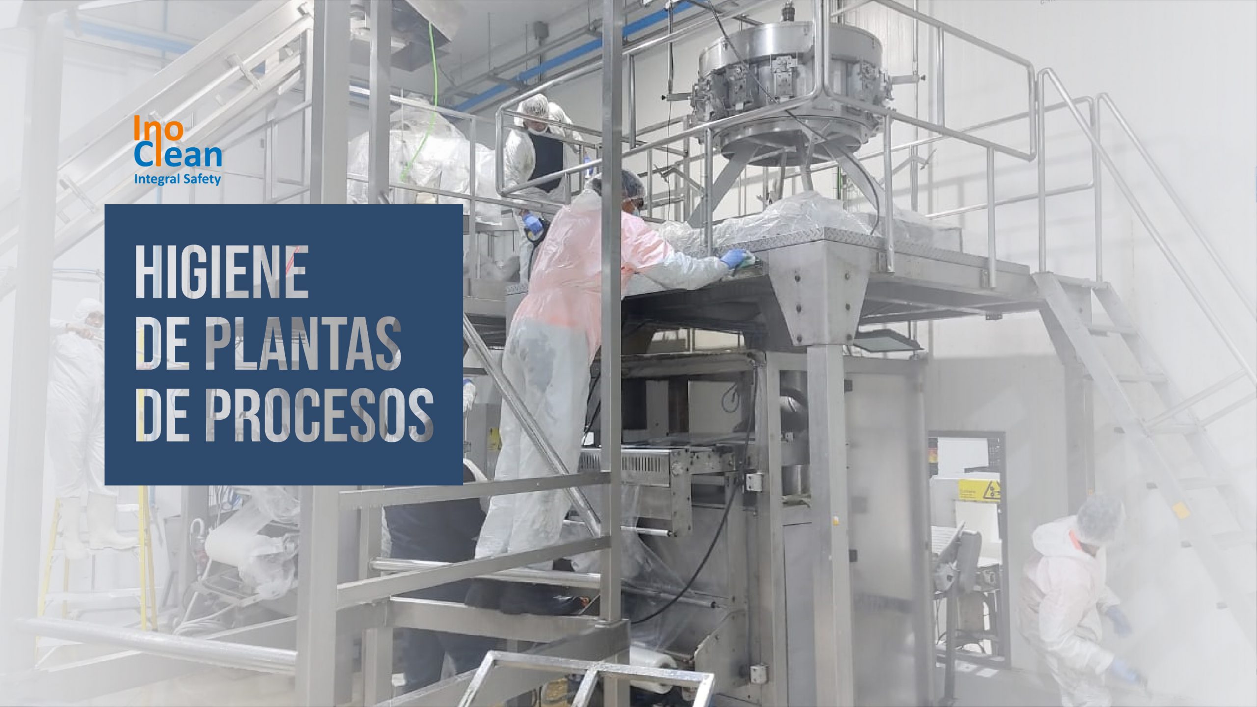 Maquinaria en la moderna planta de procesos de higiene Inoclean, mostrando el escalado de producción.